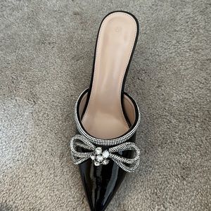 Hells 9.5 to big for me never used new in box